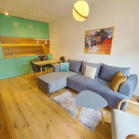 Luxury Green Apartment Pristina Exterior foto